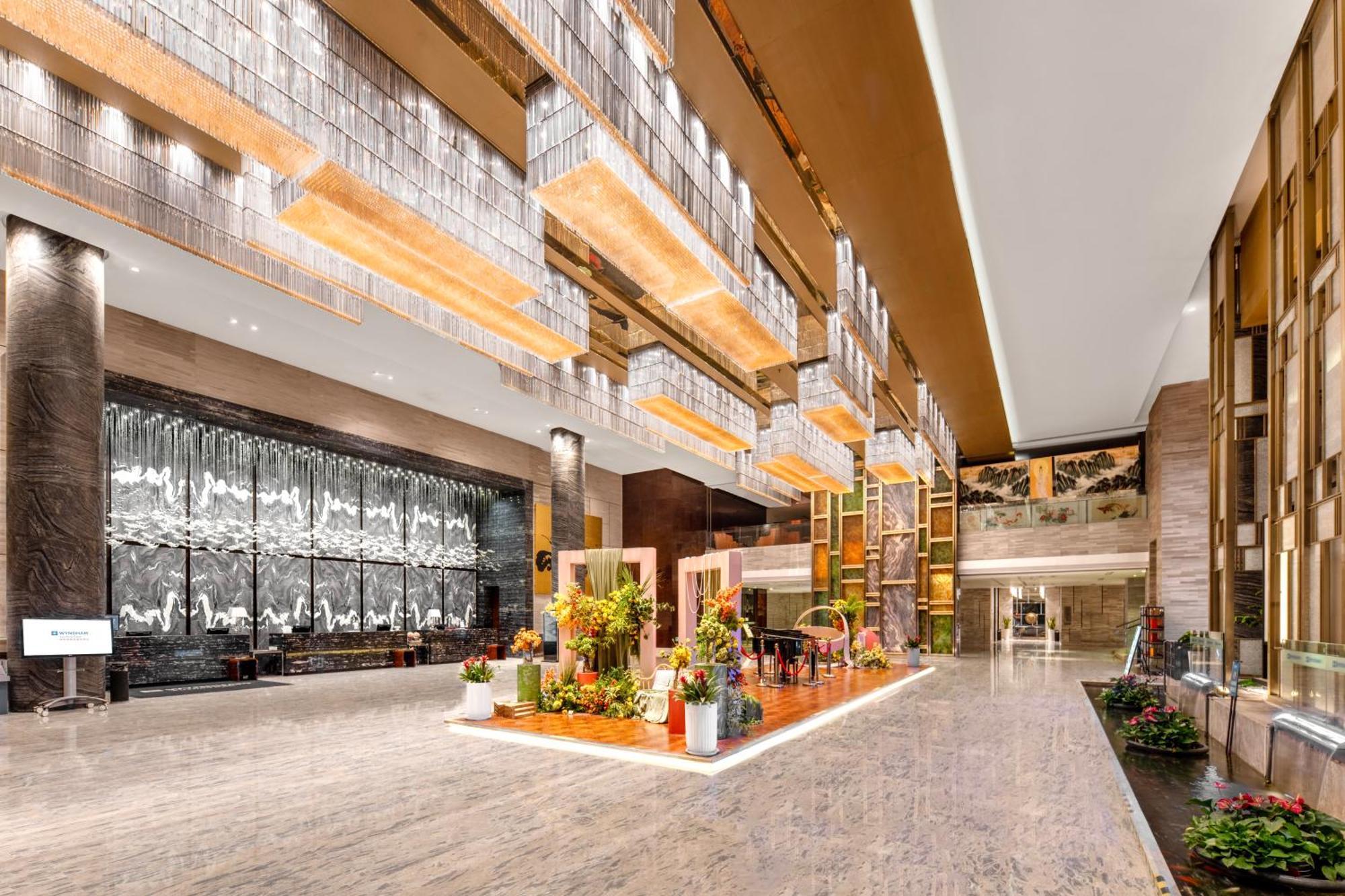 Wyndam Xuzhou East Hotel Exterior photo
