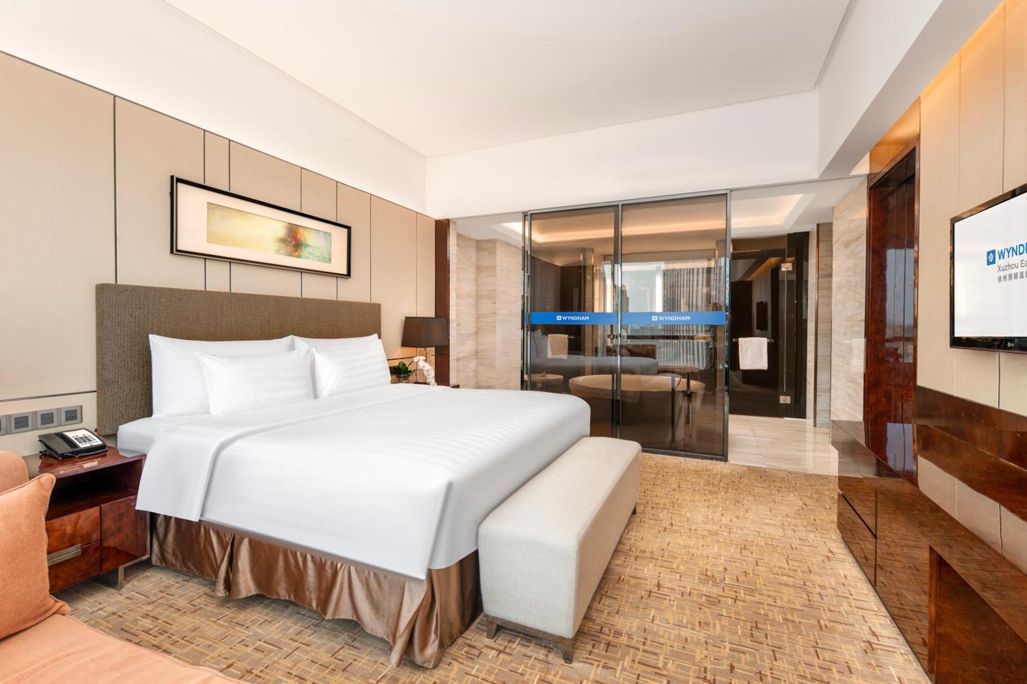 Wyndam Xuzhou East Hotel Exterior photo